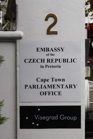 Označení budovy Visegrádského domu v Kapském Městě