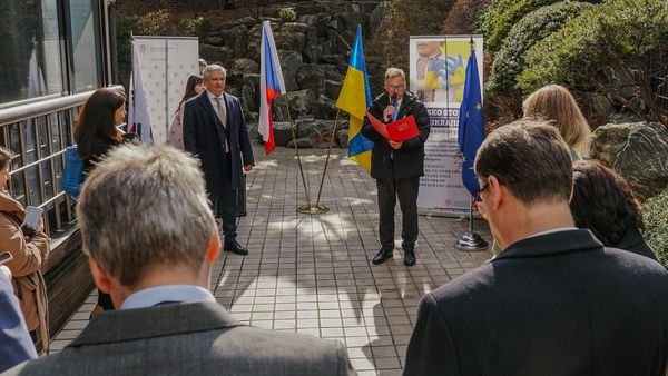 Czech Ambassador Ivan Jančárek and Ukrainian Abmassador Dmytro Ponomarenko gave remarks marking the opening of the exhibition. 