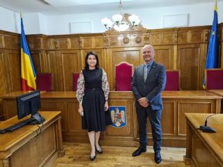 Corina-Alina Corbu a Petr Angyalossy v jednací síni Nejvyššího kasačního soudu Rumunska